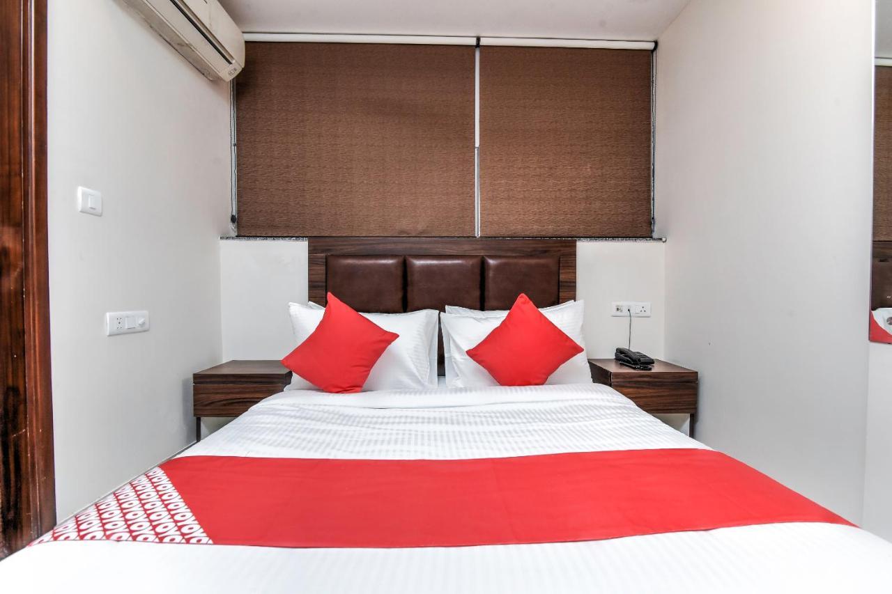 Oyo 80678 Shreenath Residency New Delhi Ngoại thất bức ảnh