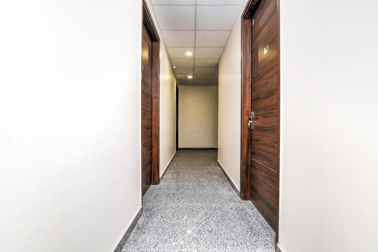 Oyo 80678 Shreenath Residency New Delhi Ngoại thất bức ảnh